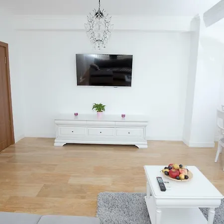 Apartament Napy 1 Solid Apartmán *