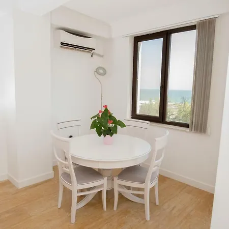 Apartament Napy 1 Solid * Mamaia